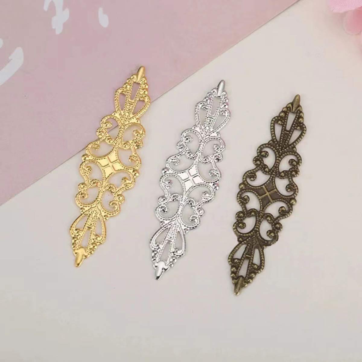 200 pièces de breloques en mét - Embellishment Crafts avis et prix